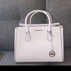 Michael Kors Hope Bag
